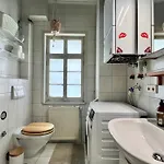 Grosses Altstadt-apartment, 3 Zimmer, 4-6 Gaeste, Wasch-trockner Apartman